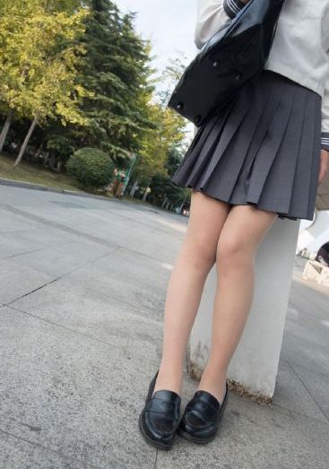 日本尤莉亚在线无删减播放