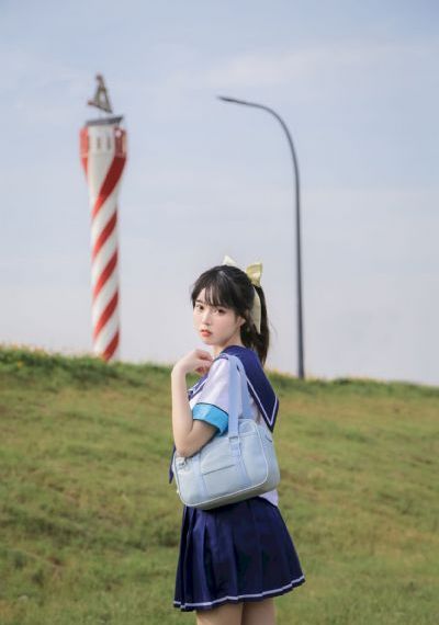 秋霞露丝