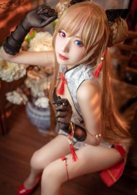 女大学生的沙龙室完整版